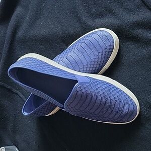 Vince Indigo Textured Slip-On Sneakers
